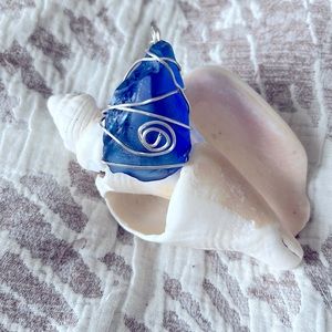 Wire wrapped sea glass pendant from Florida